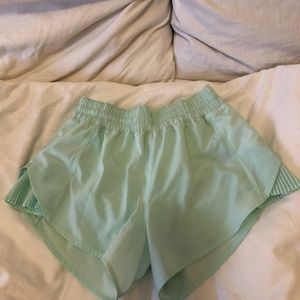 Lululemon Pleat to Streets short in mint